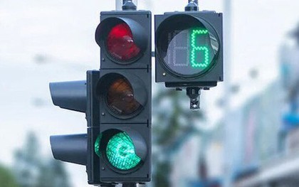 Quy định về đèn xanh, đèn đỏ, đèn vàng, người vi phạm có thể bị phạt tới 22 triệu đồng, trừ đến 10 điểm giấy phép lái xe
