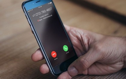 Thấy tài khoản trừ 1 tỷ đồng, người đàn ông Hà Nội mới biết bị lừa đảo