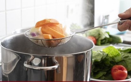 Những thực phẩm nên chần trước khi nấu
