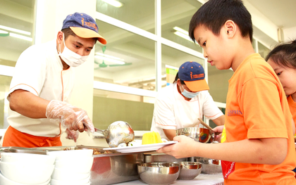 Hà Nội nghiên cứu miễn phí ăn trưa cho học sinh