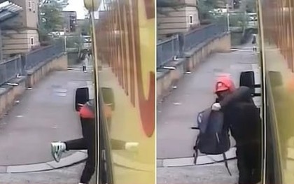 Khoảnh khắc tên trộm táo tợn đập kính xe cấp cứu lấy đồ của nhân viên y tế