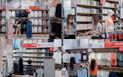 Tuần Lễ Cảm Ơn của UNIQLO: Dân tình hào hứng mua sắm, săn vé máy bay miễn phí tới Tokyo!
