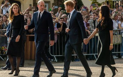 Khoảnh khắc Meghan ái ngại "cúi đầu" khi gặp Vương phi Kate sau cuộc phỏng vấn chấn động dẫn đến rạn nứt với Hoàng gia