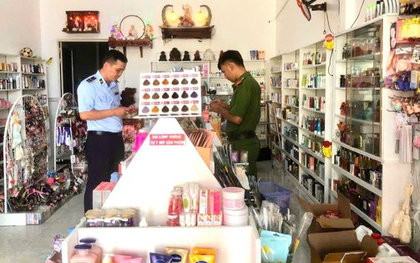 Đột kích kho mỹ phẩm “khủng” chuyên bán online ở Cà Mau