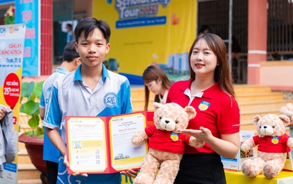 HUTECH tặng học bổng 25% toàn khóa, cố định học phí cho thí sinh cả nước