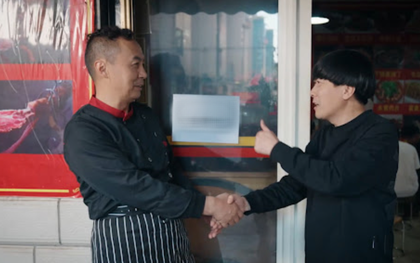 Họp lớp ở nhà hàng sang trọng, tưởng được "ăn chùa" nhờ bạn cũ đại gia, cả lớp ngỡ ngàng phút cuối vì bị chặn lại: Còn phải thanh toán 17 triệu đồng