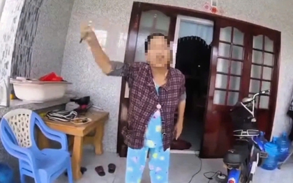 Phẫn nộ trước clip 1 phụ nữ xúc phạm thậm tệ shipper giao hàng