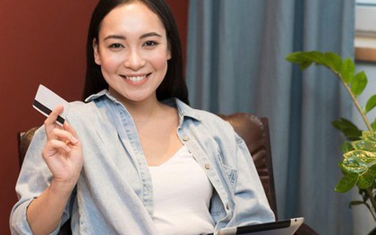 Lương 10 triệu xài thẻ tín dụng, bí quyết biến “nỗi lo” thành “lợi thế”