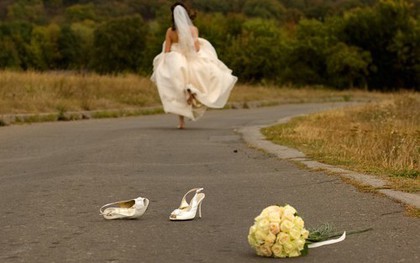 Cô dâu bỏ trốn trong đám cưới, hai họ sững sờ khi biết sự thật "động trời"