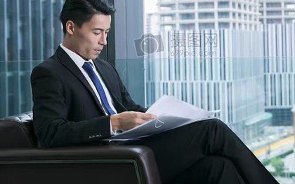 Đàn ông sau tuổi 30 lưu ý: 3 ĐIỀU phải nghĩ, 5 VIỆC phải làm nếu muốn sang giàu, "vợ đẹp con khôn", bạn bè nể trọng!