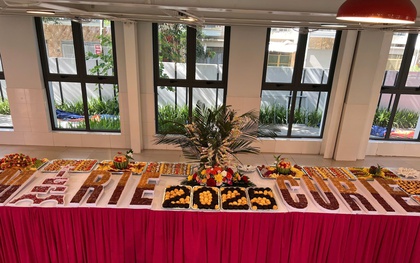 Ngôi trường luôn trong "top yêu thích" của phụ huynh Hà Nội chiêu đãi buffet như khách sạn 5 sao cho sĩ tử dự tuyển lớp 6