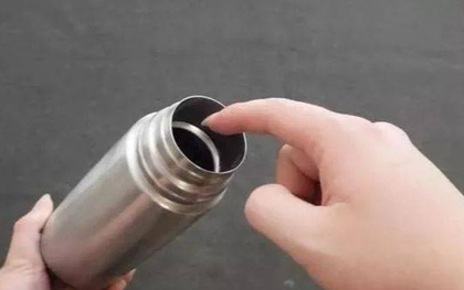 "Bí mật đen tối" của bình giữ nhiệt, nhiều người không biết vô tư dùng, chẳng trách bệnh từ miệng vào