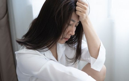 Coi thường kinh nguyệt không đều ở giai đoạn tiền mãn kinh, người phụ nữ bị lạc nội mạc tử cung nghiêm trọng