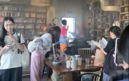 Hà Nội: Cháy quán Tiny Cafe ở tầng 19, nhiều khách hàng vội vàng thu dọn đồ đạc thoát thân