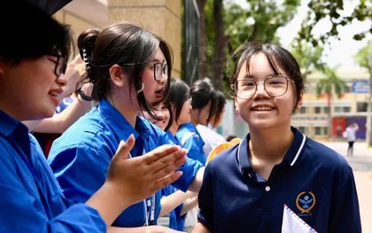 Lo chấm Ngữ văn cảm tính, vênh điểm, Giám đốc Sở GD&ĐT Hà Nội trấn an thế nào?