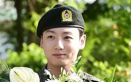 Jungkook (BTS) và cuộc đấu tranh dai dẳng với những người hâm mộ cuồng nhiệt