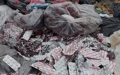 Thuốc còn nguyên vỉ và hạn sử dụng vứt bên đường, Sở Y tế Đà Nẵng nói gì?