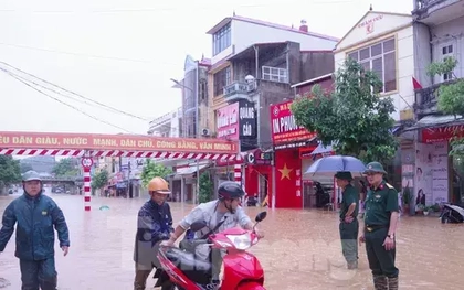 Lạng Sơn mưa lớn, nhiều tuyến đường chìm trong biển nước