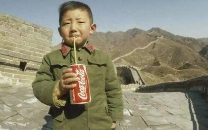 "Cậu bé Trung Quốc đầu tiên uống Coca" bây giờ ra sao?