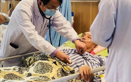 Ăn thịt bò kiểu này để tẩm bổ, một nhà 4 người “nối đuôi nhau” vào phòng cấp cứu