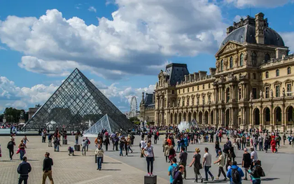 Vì sao bảo tàng được ghé thăm nhiều nhất thế giới Louvre đóng cửa?
