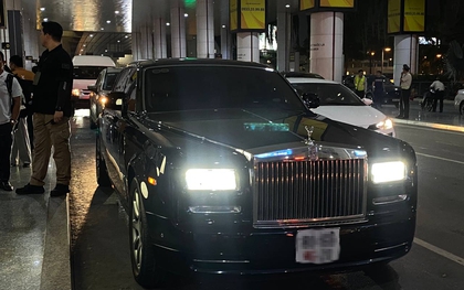 Soi siêu xe đón G-Dragon tại sân bay Nội Bài, là Rolls-Royce Phantom, giá khoảng 60 tỷ!