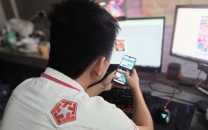 Cậu bé 13 tuổi nạp hơn 267 triệu đồng bái game thủ làm thầy, gia đình đòi hoàn tiền nhưng bị từ chối hoàn đủ 100% vì "Apple thu phí"