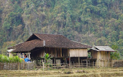 Ngôi làng “bị bỏ quên” ở miền Bắc: Không điện, không đường, nhưng vẫn đón nườm nượp khách ghé thăm