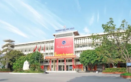 Kỷ luật cảnh cáo 2 cán bộ Trường Đại học Vinh "gạ tình" nữ sinh