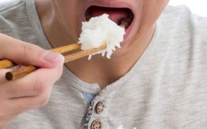 Nên ăn mấy bát cơm một ngày?