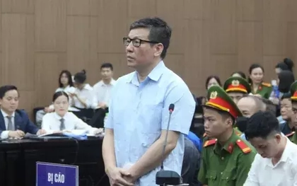 Cựu Chủ tịch tỉnh Vĩnh Phúc nói 10 tỷ và 800 nghìn USD bị phát hiện khi khám nhà là ‘tiền riêng của anh em’