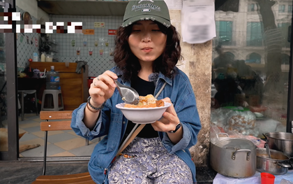 Khách Trung Quốc thử 1 món xôi Việt Nam, ngay miếng đầu đã thốt lên: "Hương vị bùng nổ… chỉ ở đây mới có"