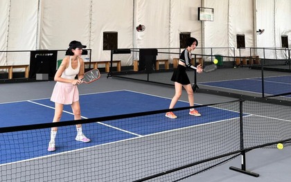 Thuê giúp việc để có thời gian đi đánh pickleball