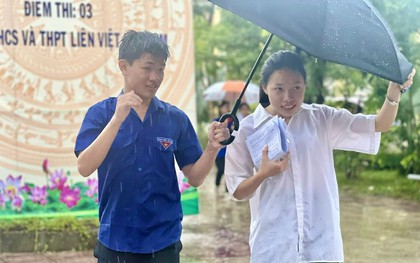 Thi Tốt nghiệp THPT: Đề phòng mưa to, thí sinh nên chuẩn bị quần áo dự phòng