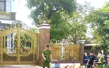 Va chạm với xe đầu kéo, người đàn ông tử vong tại chỗ