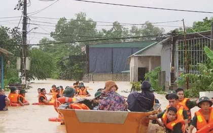 Bão hình thành trên Biển Đông cực kỳ nguy hiểm và phức tạp