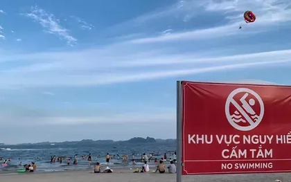 Bé trai 8 tuổi mất tích khi tắm biển ở khu vực cấm tại Hạ Long