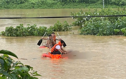 Hai cháu bé bị nước cuốn sau trận mưa lớn ở Thái Nguyên