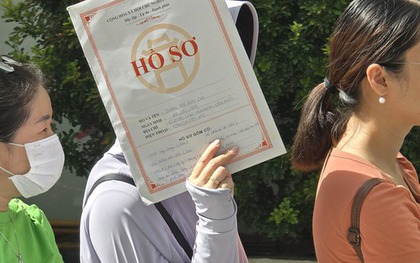 Thức trắng đêm xếp hàng, đánh nhau để giành suất nộp hồ sơ mua nhà ở xã hội