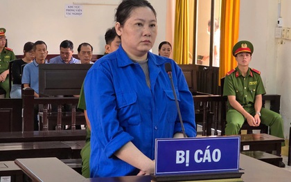 Người đàn bà nhét xyanua vào viên thuốc để đầu độc chồng