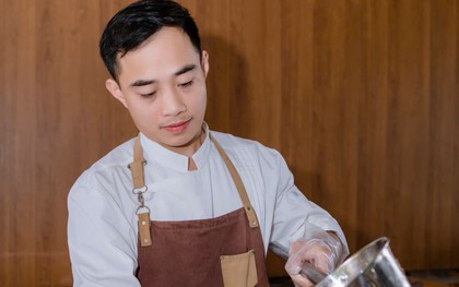 Hành trình truyền lửa đam mê nấu ăn của chàng bếp trưởng gây sốt TikTok