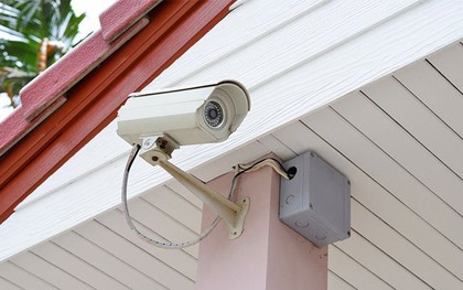 Video nhạy cảm liên tục bị lộ từ camera trong nhà, phải làm sao?