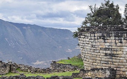 Phát hiện 100 công trình bí ẩn của người Rừng Mây trên dãy Andes