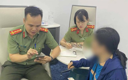 Cụ bà mang 763 triệu tiền tiết kiệm đến trụ sở MBBank để chuyển khoản cho con rể mua nhà: Giao dịch viên dừng thủ tục, lập tức báo công an
