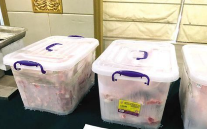 Trung Quốc: Đột kích 8 điểm chế biến, phanh phui đường dây buôn thịt bẩn giá chỉ 14.000 đồng/kg cho các hàng quán, mỗi ngày bán hơn 3,5 tấn