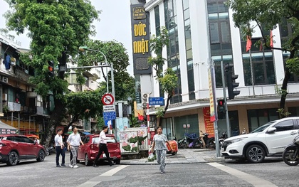 Đoàn du khách tố bị tài xế taxi "chặt chém" 1,5 triệu đồng cho đoạn đường chỉ vài trăm mét gần hồ Hoàn Kiếm
