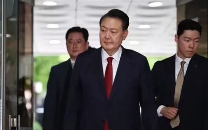 Cựu Tổng thống Hàn Quốc Yoon Suk Yeol bị bắt: Phòng giam biệt lập, không có điều hòa