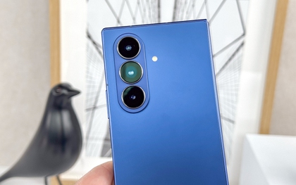 Chiếc điện thoại gần 70 triệu Samsung vừa giới thiệu có gì đặc biệt, vì sao người chê đắt kẻ nói rẻ?