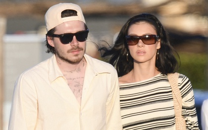 Paparazzi bắt gặp vợ chồng con cả nhà Beckham tay trong tay ở bến tàu, giữa lúc bị 2 em trai "block"