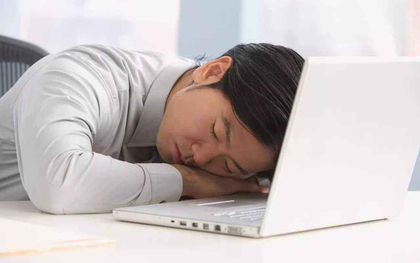 Ngủ 3 phút trong giờ làm việc, nam quản lý bị sa thải, tòa phán: Công ty phải bồi thường 180 triệu đồng